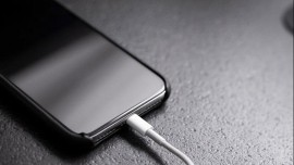 5 sai lầm thường mắc phải khi sạc điện thoại thông minh